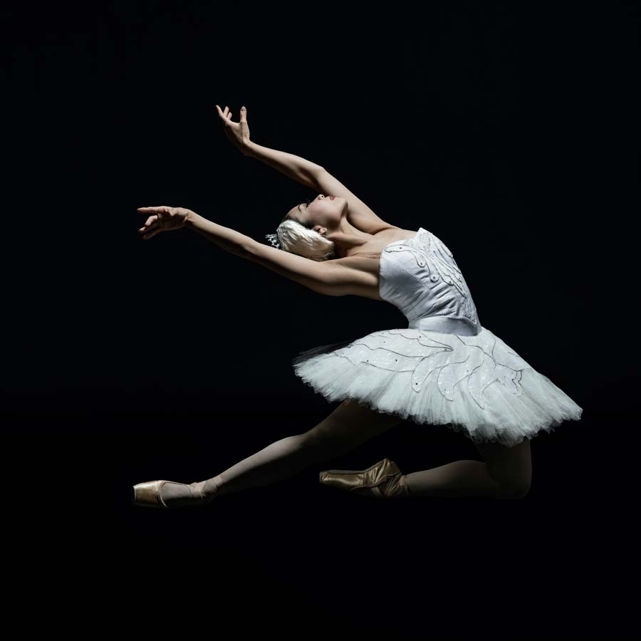 Principal Mayu Tanigaito, Swan Lake 1, 2022. Photo: Ross Brown Principal Mayu Tanigaito Swan Lake 1 2022