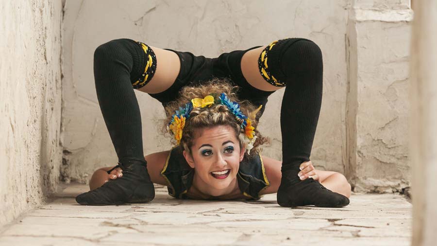 Leah Orleans – Tiny Girl Big Show! Tiny Girl Big Show