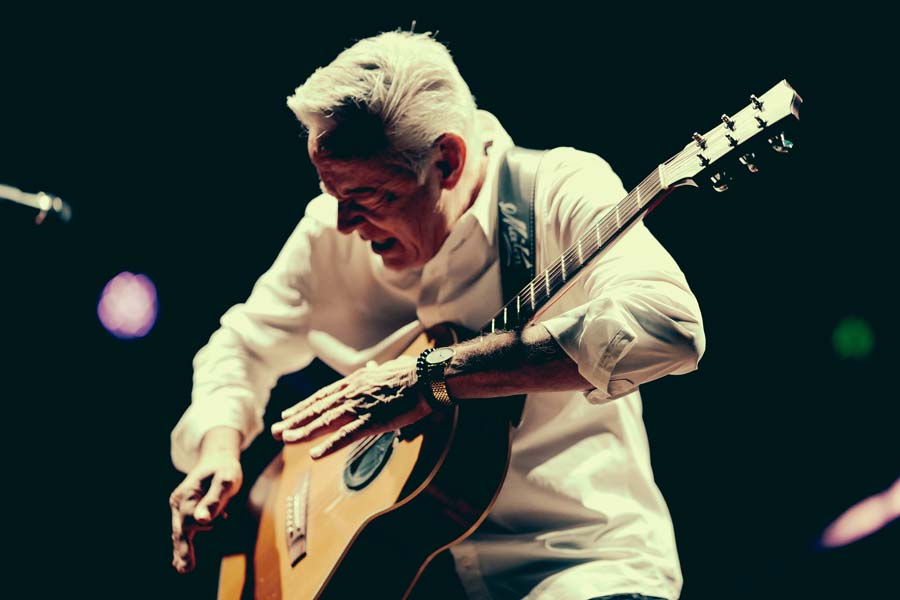 Image: Simone Cecchetti tommy emmanuel 2 credit simone cecchetti