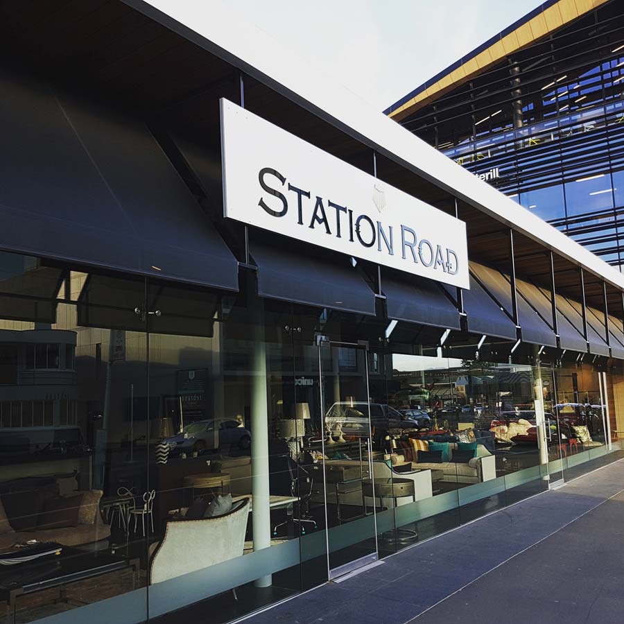 Vic St front