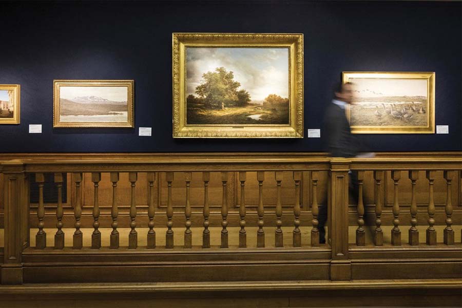 Christie's how to hang your artworks