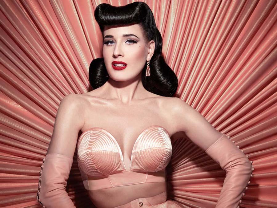Dita Von Teese Enter the Glamonatrix