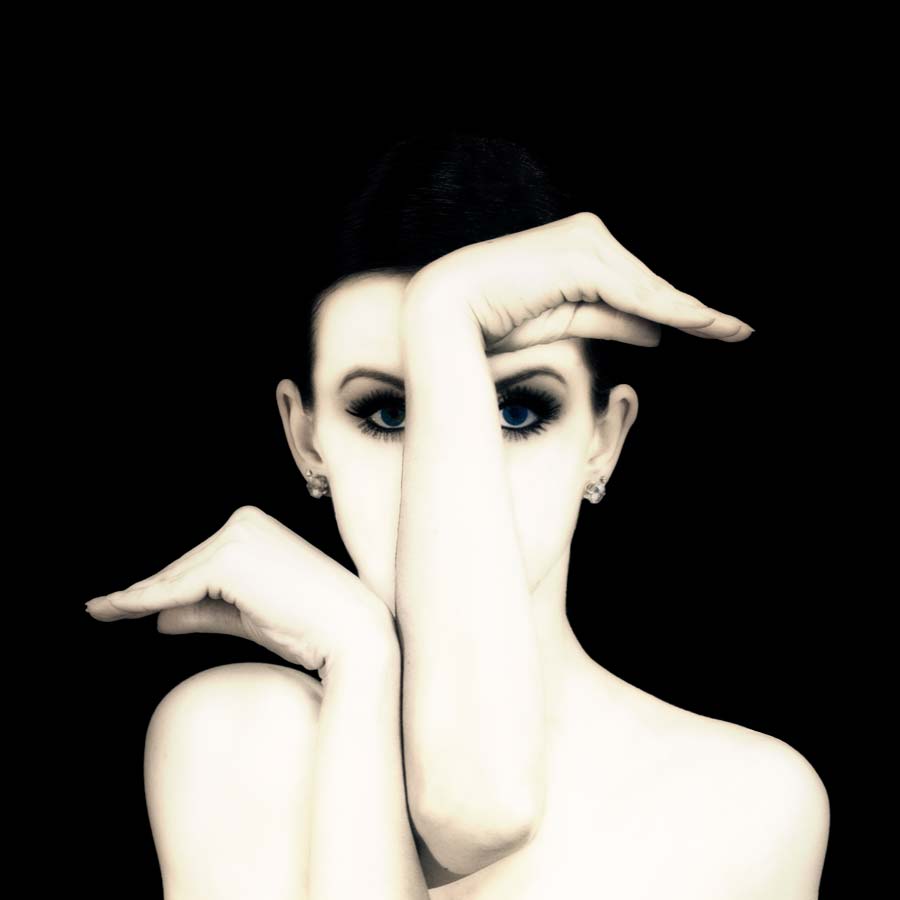 RNZB Black Swan White Swan image Michael Auer