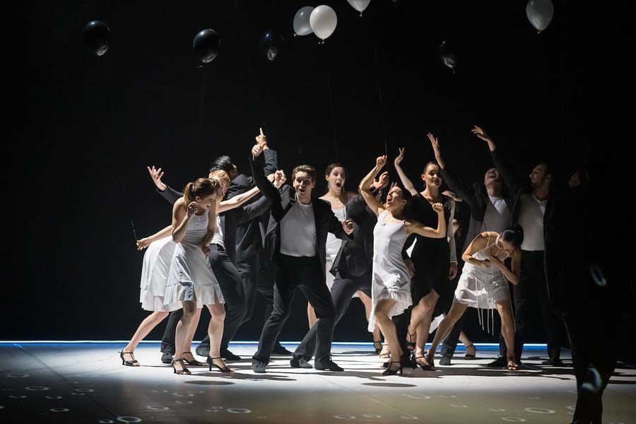 RNZB Dancers in Black Swan White Swan by Mario Radacovsky 2 image Stephen ACourt