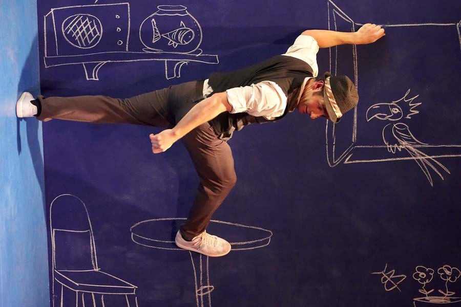Review: LEO: The Anti-Gravity Show